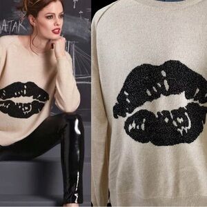 Brodie 100% Cashmere Beige Black Sparkle Lip Pullover Sweater Pop Art Size Small